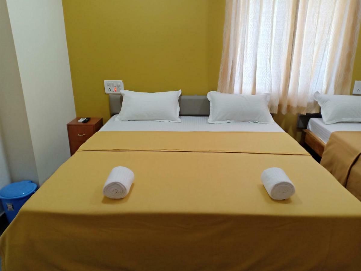Blue Crystal Lodge Shimoga Exterior foto