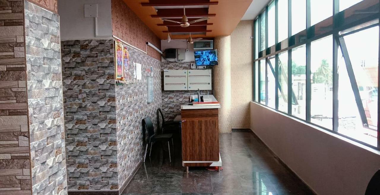 Blue Crystal Lodge Shimoga Exterior foto